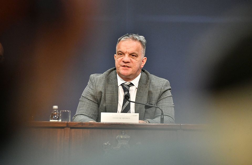 Ministar: Bolji rezultati male mature, uprkos okolnostima koje je nametnula obojena revolucija