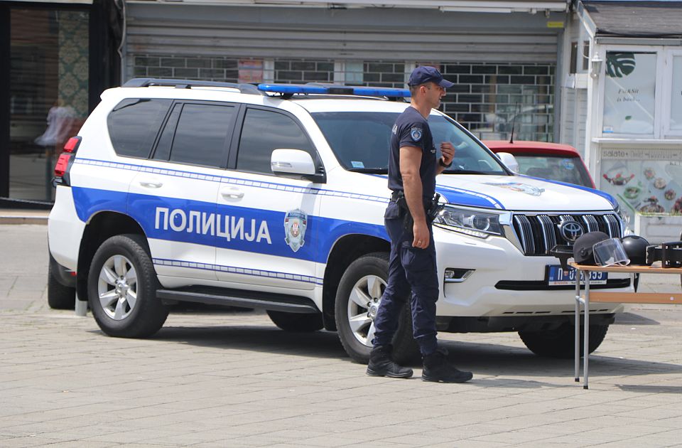 Pušten maturant priveden na blokadi u Zemunu: Aplaudirali i zaposleni u sudu