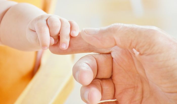 Sve više muškaraca u Srbiji traži više vremena sa decom