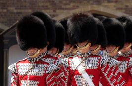Tužba protiv britanskog ministarstva jer su kape kraljevske garde od pravog krzna