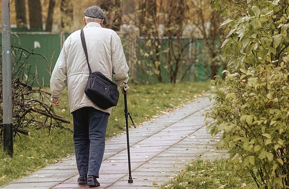 Petina stanovnika Srbije starija od 65 godina, a njihov standard sve lošiji