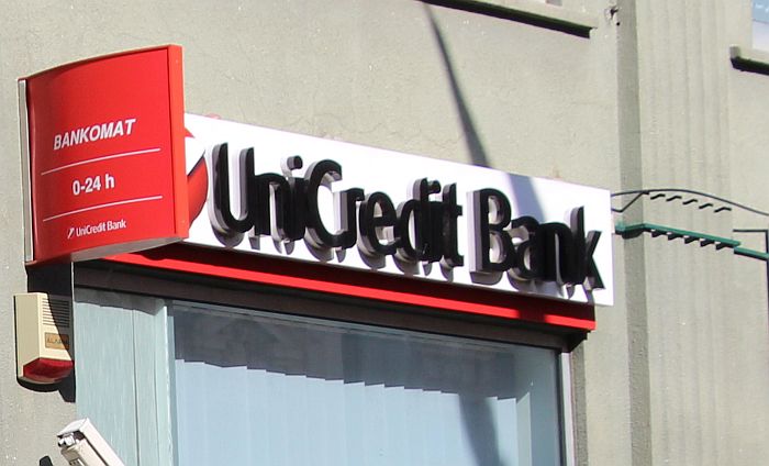Unikredit banka razmatra otpuštanje 10.000 radnika