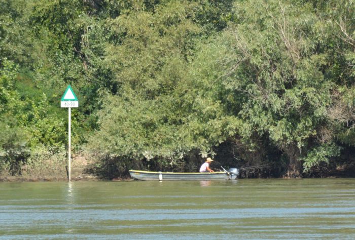 Pecaroši iz Novog Sada i Veternika kažnjeni zbog pecanja bez dozvole i u vreme zabrane