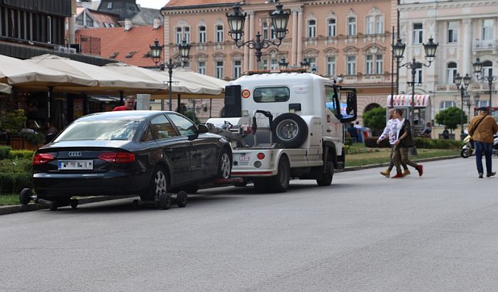 U pešačku zonu Novog Sada kolima može da uđe 1.500 povlašćenih građana