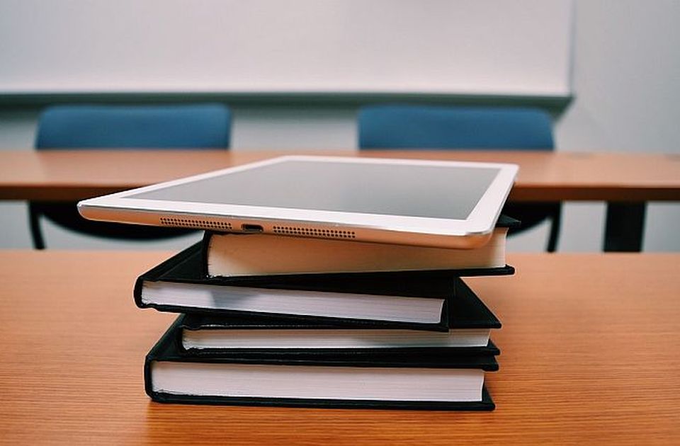 Sindikat: Tužba protiv škole u Bajmoku zbog otkaza nastavnici