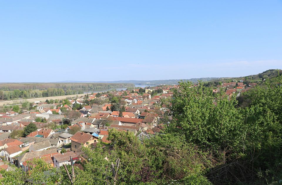 Plac u Sremskim Karlovcima i do pola miliona evra: "Ove cene nisu realne"