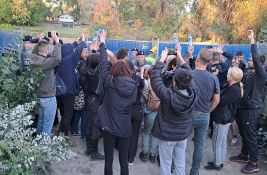VIDEO: Radnici na Kameničkoj adi, policija pokušavala da udalji aktiviste 