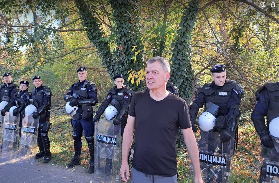 VIDEO Ćuta: Opozicioni poslanici umesto u Skupštinu da dođu na Šodroš gde policija bije narod