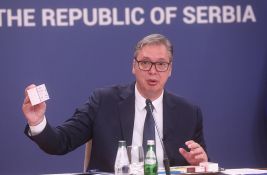 Vučić u obraćanju: Ekonomska pomoć ugroženima i penzionerima, jeftiniji lekovi, ostavka možda u julu