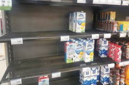 Zašto su poluprazni rafovi sa mlekom u prodavnicama?