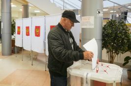 Izbori u Rusiji: Posmatrač izbora se onesvestio nakon policijskog hapšenja