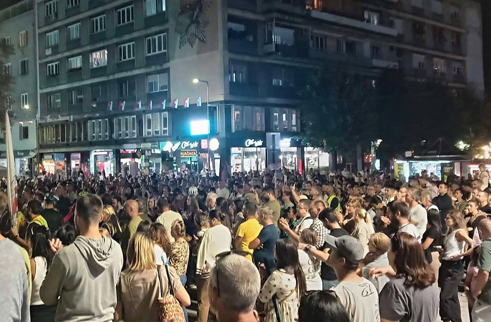 VIDEO Studenti biciklisti dočekani u Užicu: Odigrano i kolo