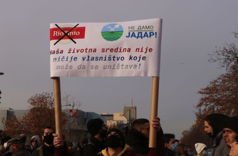 Ekološke organizacije večeras protestuju zbog rasprodaje prirodnih resursa