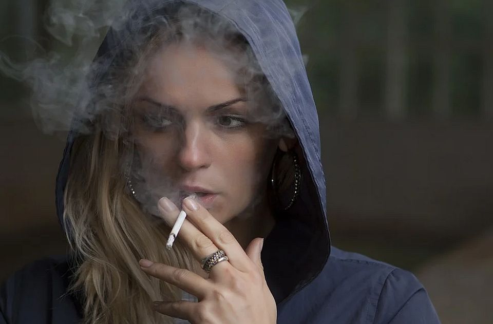 Rekordna godina po broju pušača, žene u Srbiji treće u svetu