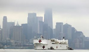 FOTO: Brod-bolnica stigao u Njujork