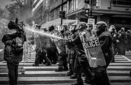 Belgijska policija vodenim topovima rasterala demonstrante u Briselu