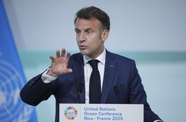 Makron: Grenland ne može da se uzme, a ni Antarktik ni otvoreno more nisu na prodaju
