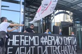 VIDEO: Dvanaest aktivista privedeno u Beogradu posle protesta protiv izraelske fabrike dronova u Srbiji