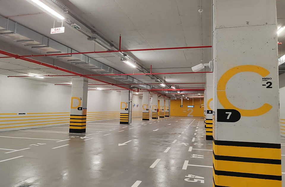 Poskupljuje parkiranje u javnim garažama u Modene i kod Banovine
