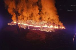 VIDEO: Lava stigla do islandskog gradića i 