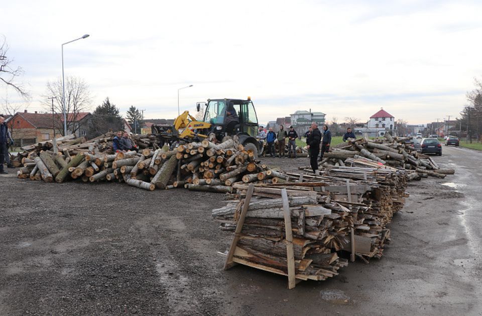 LSV: Pucanje na Badnji dan i paljenje lomača je bahato i primitivno iživljavanje, Novi Sad zna bolje