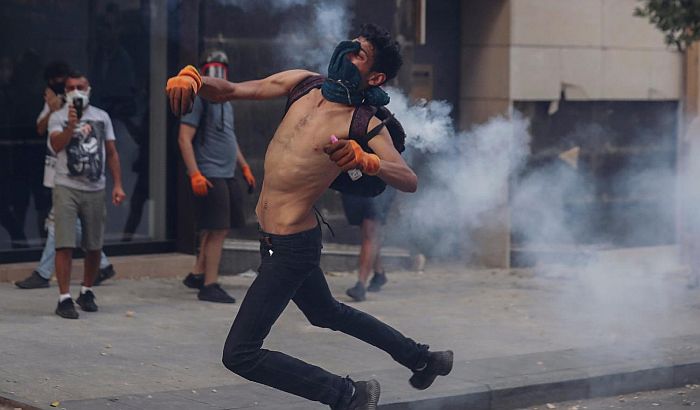 FOTO: Neredi na protestu u Bejrutu 