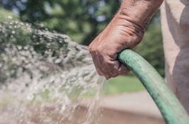 Enormna potrošnja vode na sremskoj strani grada, naročito Popovici: Rezervoari skoro ispražnjeni