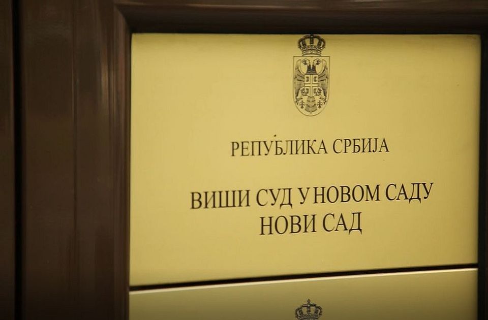 Osumnjičeni za pokušaj ubistva ispred novosadske kockarnice ostaju iza rešetaka