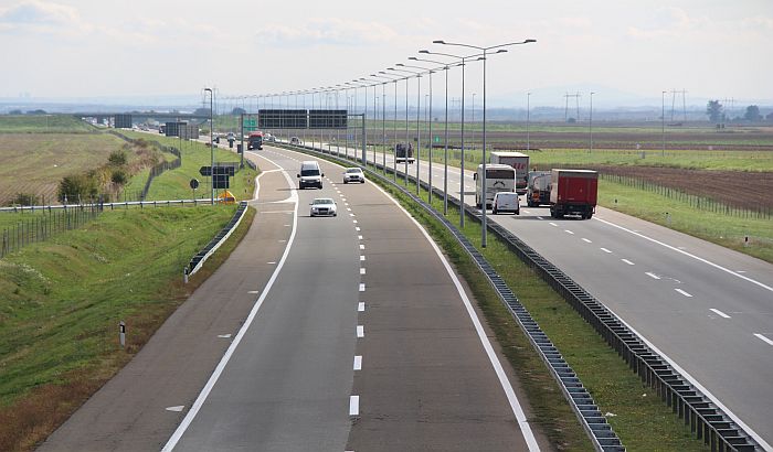 Saobraćaj umeren, potreban oprez zbog košave