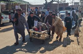 Bombaš samoubica u Pakistanu ubio 11 vojnika i dete, potom ubijeno 12 talibana