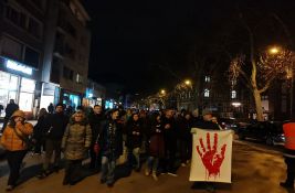 FOTO, VIDEO: Počeo protest novosadskih zborova i studenata povodom sinoćnih napada
