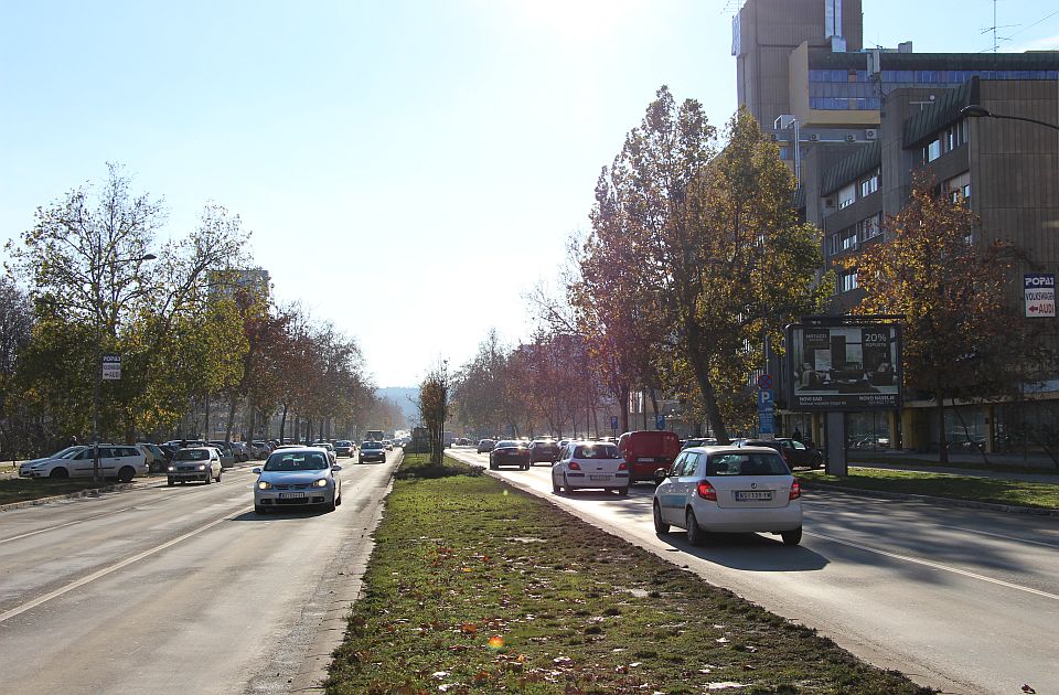 Rekontrukcija dela parkinga na Bulevaru oslobođenja: Skoro 20 miliona za 81 parking mesto