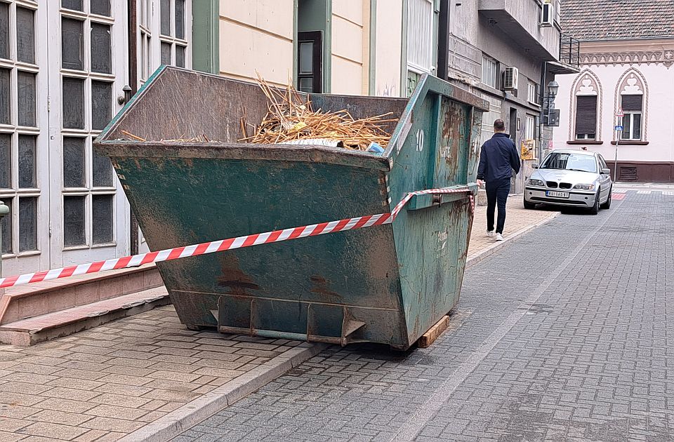 Objavljen raspored odnošenja krupnog otpada u junu u novosadskim mesnim zajednicama