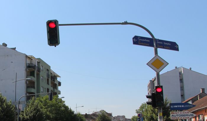 Tri novosadske raskrsnice ove godine dobijaju semafore
