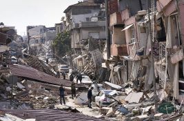 Više od 200 osoba uhapšeno u vezi sa urušenim zgradama u potresima u Turskoj 