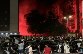 EU: Prava na mirno okupljanje i slobodu izražavanja moraju biti poštovana