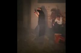 VIDEO: Potegnut pištolj tokom sukoba u Novom Sadu