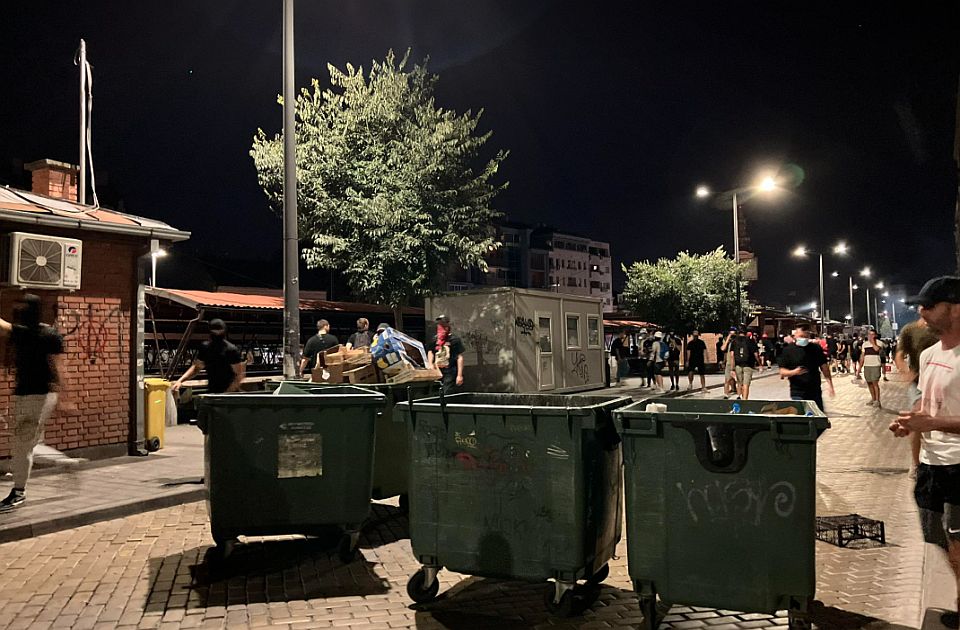UŽIVO: Policija krenula u akciju u Novom Sadu, potiskuju se demonstranti