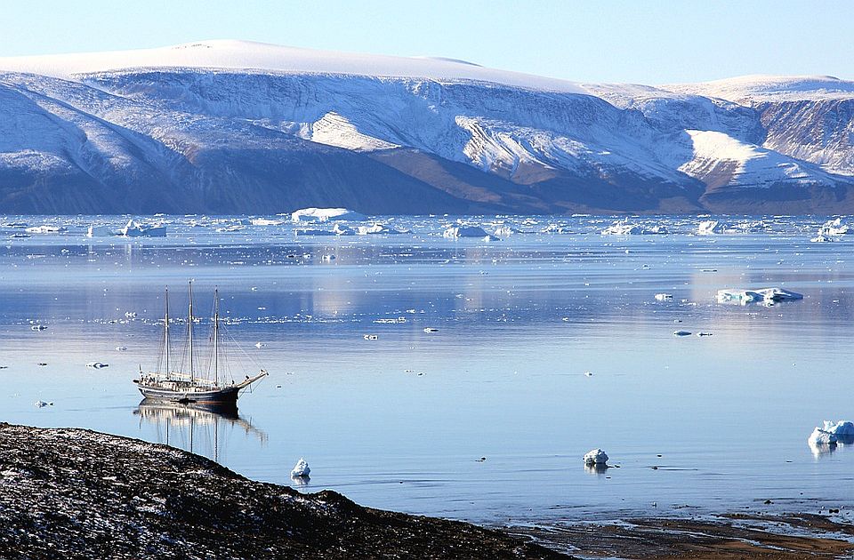 Grenland za 20 godina izgubio 4.700 milijardi tona leda