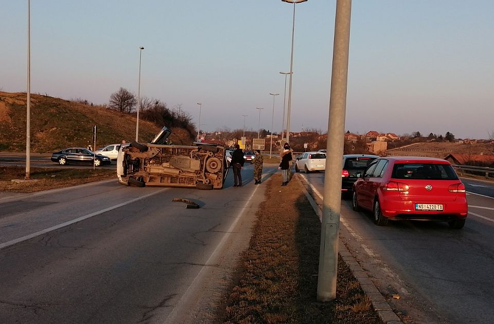 Četiri devojčice povređene u udesu na Mišeluku