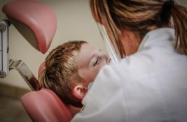 Novosadski stomatolog za 021.rs: Zašto roditelji ne smeju da prenose strah od ordinacije na decu?