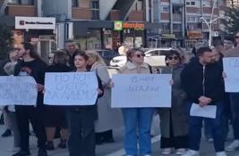VIDEO Skup studenata i profesora u Kosovskoj Mitrovici: 