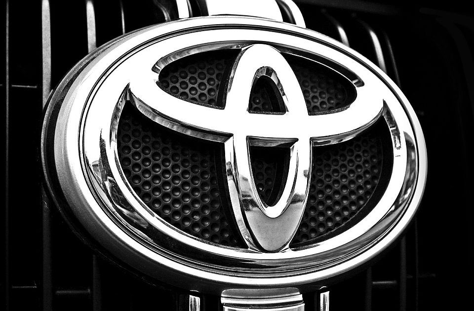 Tojota povlači 550.000 vozila u SAD zbog kvara naslona sedišta