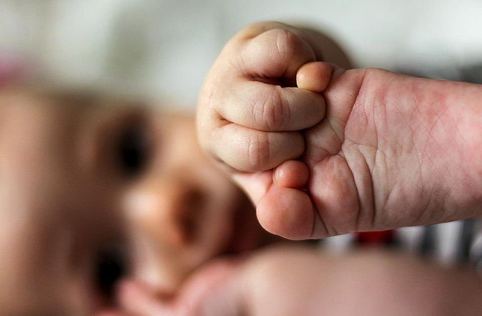 Bravo za mame i tate: U Novom Sadu za jedan dan rođeno 15 beba
