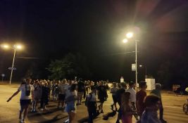 UŽIVO Počeo protest građana i studenata u Novom Sadu: Protestna kolona krenula prema sudu
