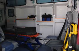 Sudar automobila i motocikla u Cara Dušana, dvoje povređeno