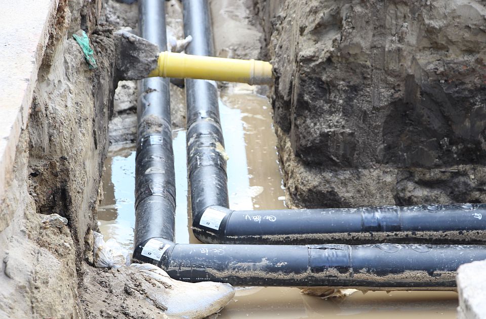 Radovi na rekonstrukciji vrelovoda između Radničke i Stevana Musića