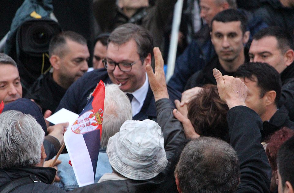 Vučić u narednih šest meseci formira "veliki pokret za opstanak Srbije"