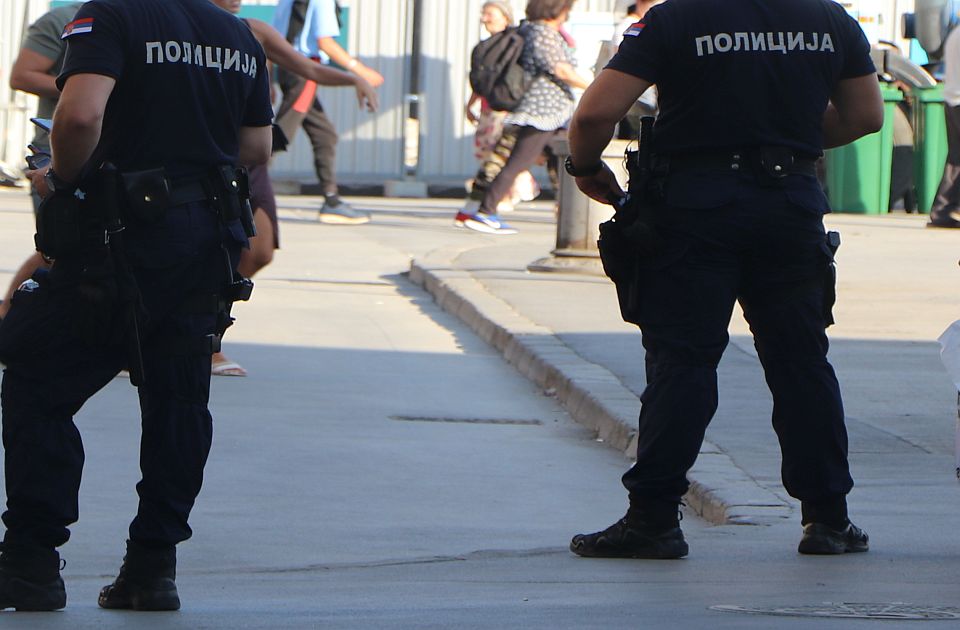 Pretio radnici pištoljem i ukrao više od 90 hiljada dinara iz novosadskog slot kluba