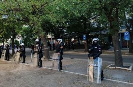FOTO, VIDEO Blokada novosadskog suda: Priveden student, policajac rekao 